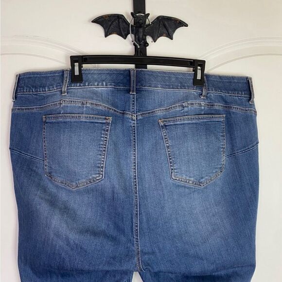 Torrid Bombshell Skinny Straight Leg Blue Jeans with Pockets stretchy size 24 - Picture 5 of 12